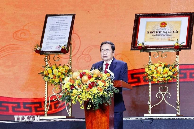 越南国会主席陈青敏发表讲话。图自越通社