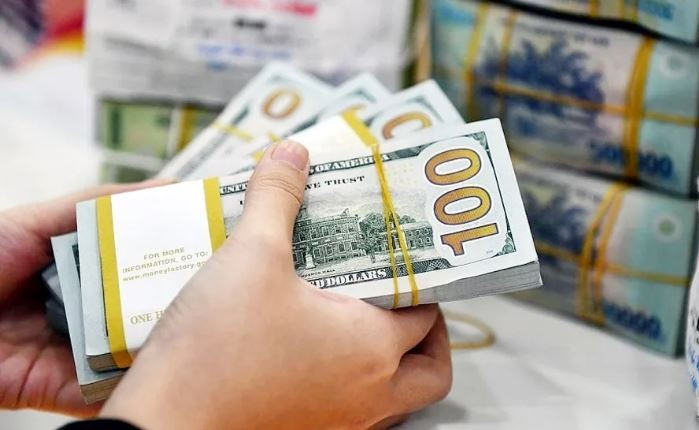 今日汇率：11月26日上午美元价格保持不变，人民币价格继续上涨。图自互联网