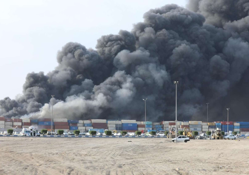 伊朗发生重大爆炸事的现场。图自新华社