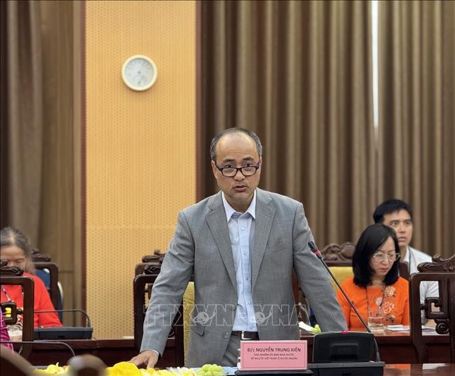 海外越南人国家委员会主任阮忠坚发表讲话。图自越通社