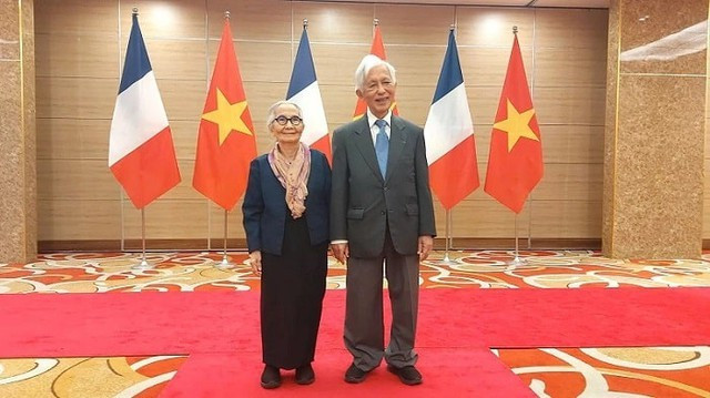 陈青云教授与黎金玉教授。图自baochinhphu.vn