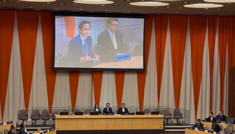 越南常驻联合国代表团团长杜雄越大使主持召开磋商会议。图自越通社