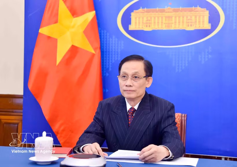推动越澳全面战略伙伴关系走深走实