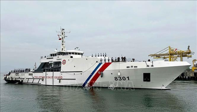 搭载84名军官和船员的菲律宾海岸警卫队“加布里埃拉·思朗”（BRP Gabriela Silang）号海警船已靠泊岘港仙沙港。图自越通社