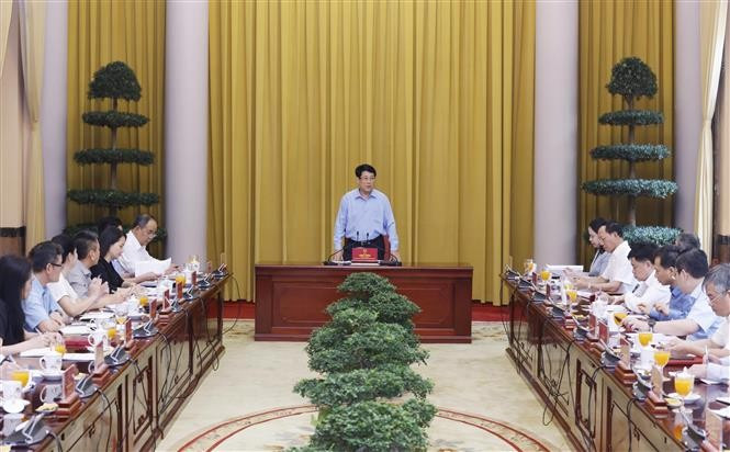 越南国家主席梁强对国家主席办公厅工作任务做出指导。图自越通社