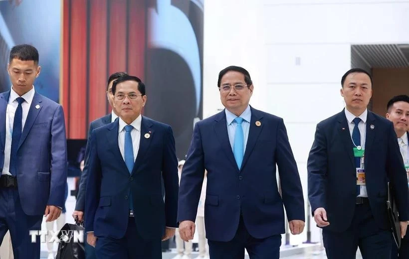 越南政府总理范明政一行出席世界经济论坛（WEF）第16届新领军者年会。图自越通社