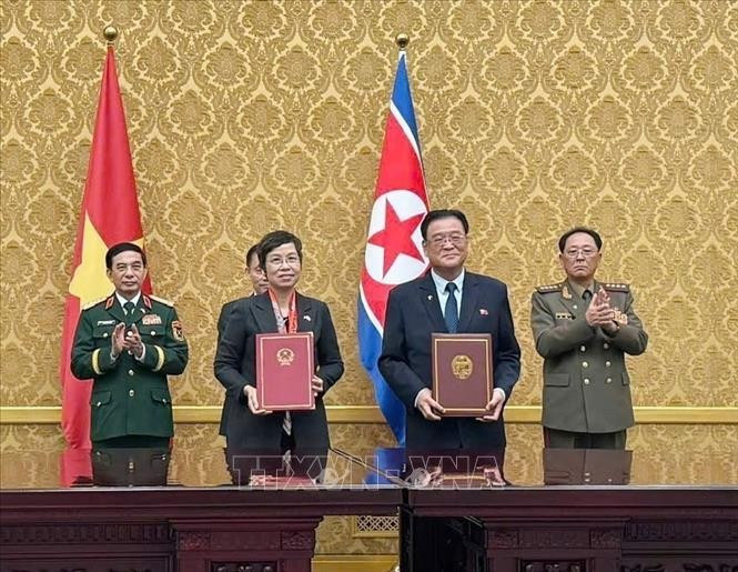 越南通讯社与朝鲜中央通讯社签署合作协议。图自越通社