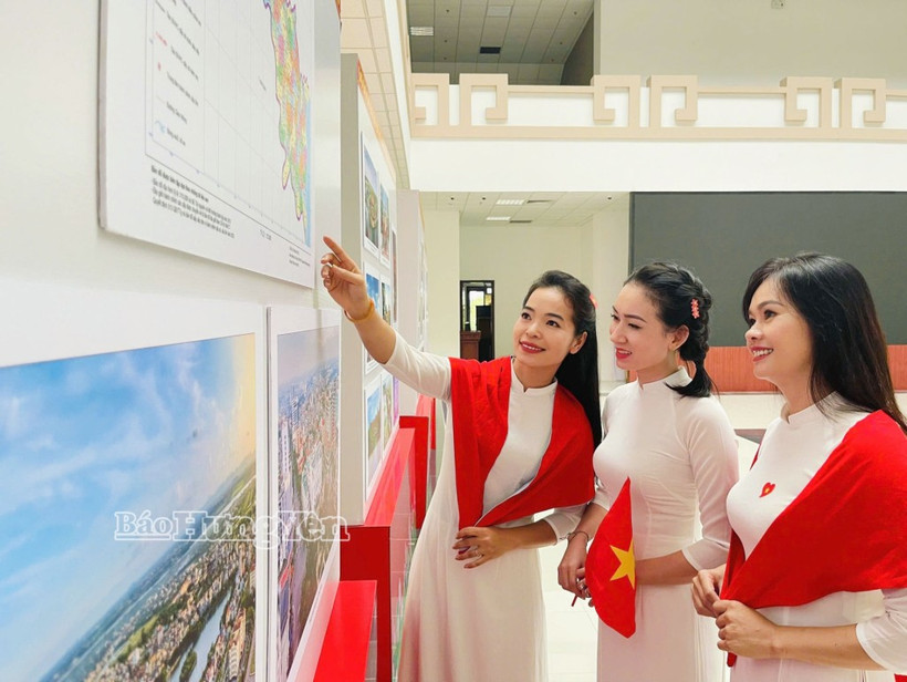 兴安省举办专题展 庆祝八月革命和九二国庆80周年。图自baohungyen.vn