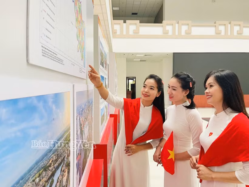 兴安省举办专题展 庆祝八月革命和九二国庆80周年。图自baohungyen.vn