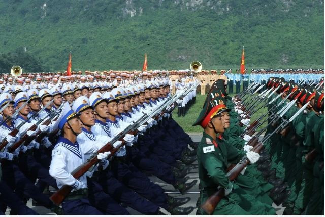 各力量为9·2国庆阅兵游行活动演练。图自越通社