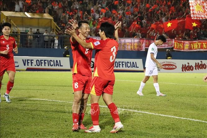 越南队首战大胜老挝 5-0。图自越通社