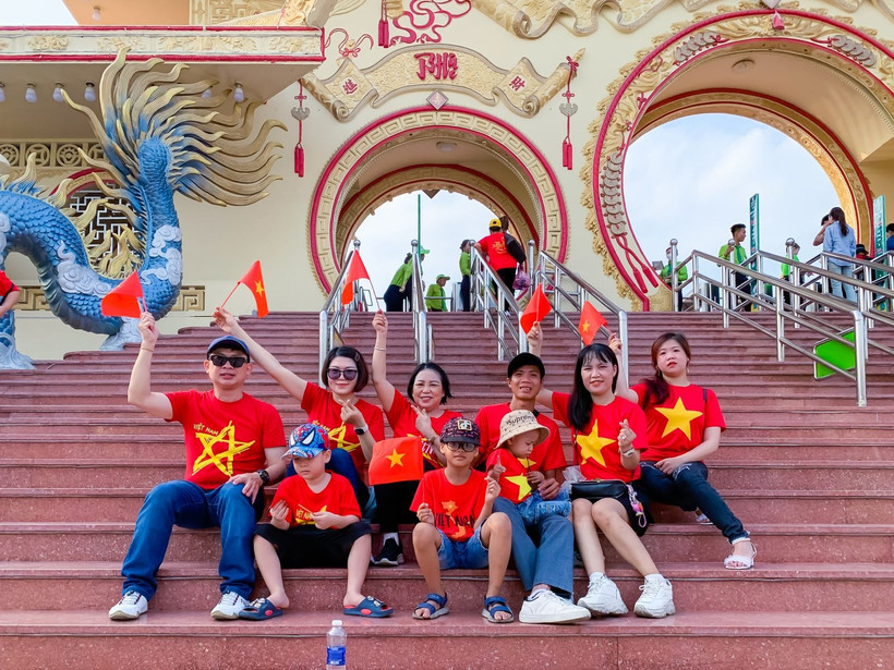 九·二国庆假期各地景点迎来旅游热潮。图自越通社