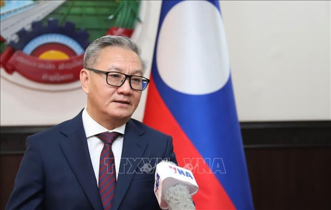 老挝外交部长：培育越老伟大关系万古长青
