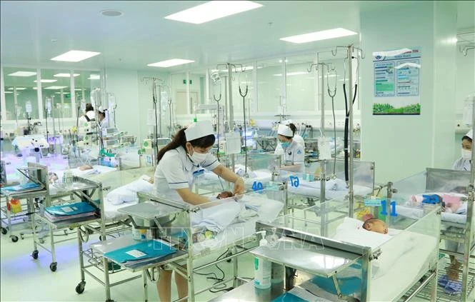 国会常委会第46次会议:修改《人口法令》,取消“一孩或二孩”生育规定。图自越通社