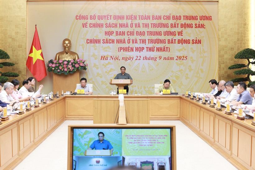 越南政府总理、住房与房地产市场政策中央指导委员会（以下简称指导委员会）主任范明政主持召开指导委员会第一次会议。图自越通社