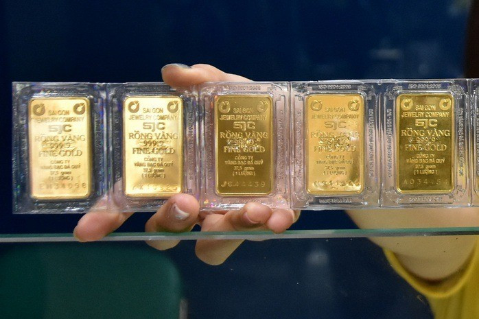 11月17日上午，越南国内一两金条（37.5克）卖出价挂牌在1.51亿越盾，较上周末交易日（11月15日）收盘价均持平。图自互联网