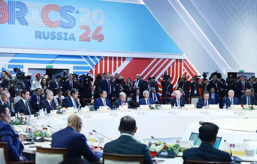 2024年10月，越南政府总理范明政出席金砖国家领导人扩大会议并发表讲话。图自越通社