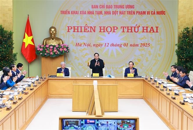 越南政府总理主持召开全国消除危旧房工作指导委员会第二次会议。图自越通社