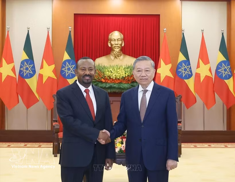 越共中央总书记、国家主席苏林和埃塞俄比亚总理阿比·艾哈迈德·阿里。图自越通社