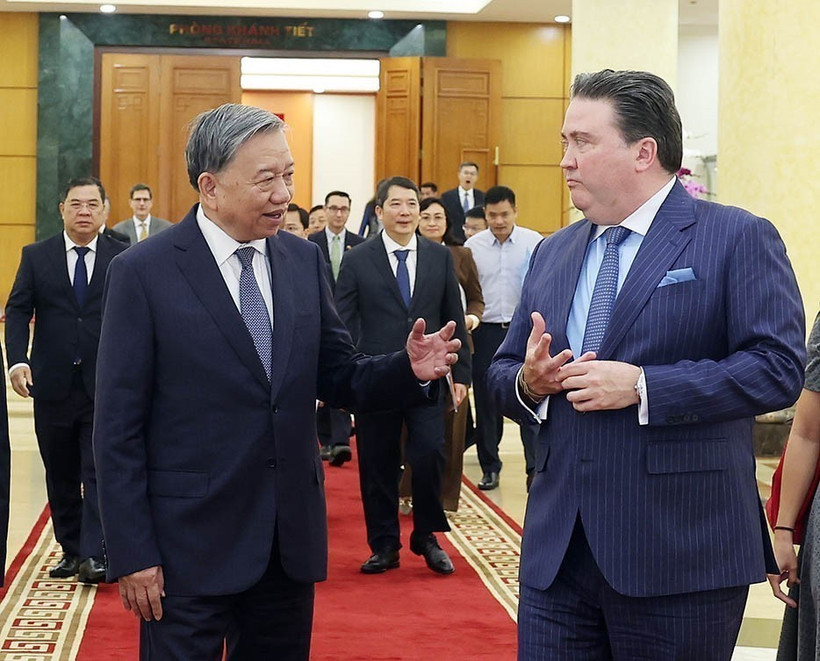 越共中央总书记苏林会见美国驻越大使马克·纳珀。图自越通社