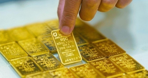 10月1日上午越南国内每两金条卖出价1.38亿越盾。图自thuonggiaonline.vn