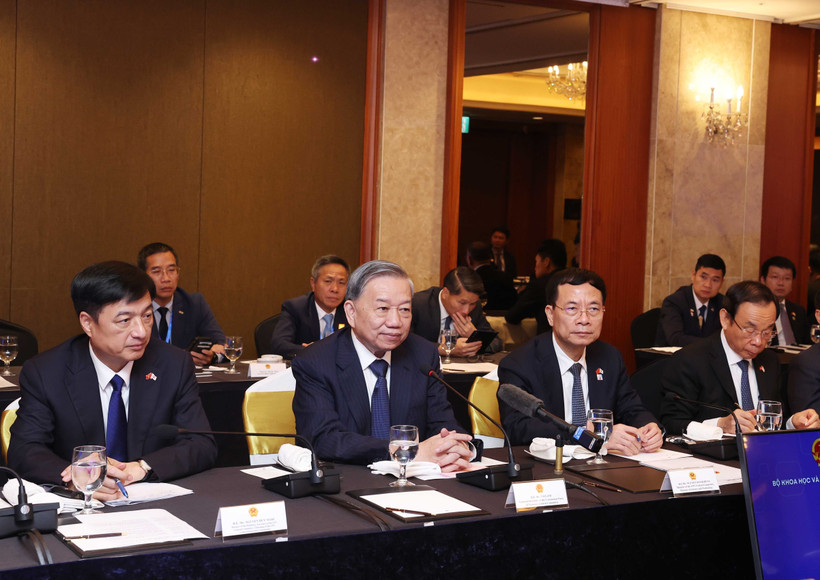 越共中央总书记苏林出席越南-韩国科技座谈会。图自越通社