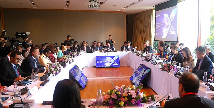 会议全景。图自越通社