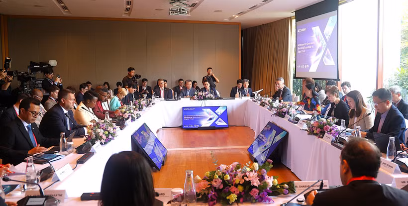 会议全景。图自越通社