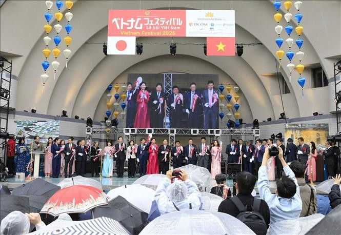越南文化节在日本盛大开幕。图自越通社