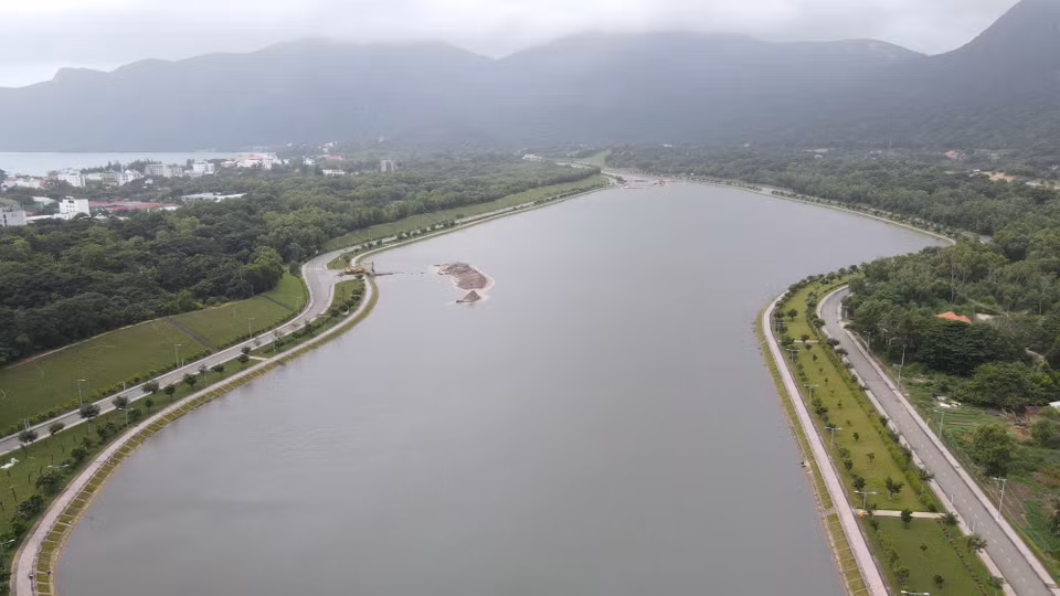 国家解放后的几十年里，昆岛在基础设施建设方面得到了大力投入。岛上的交通系统实现了同步规划与建设。图自 越通社