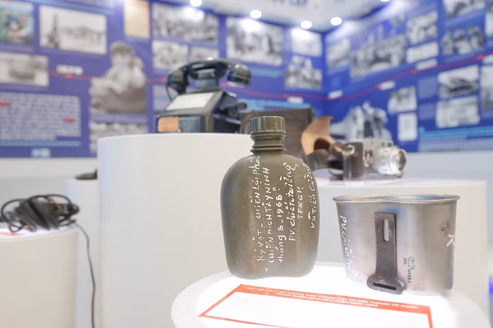 越通社展区展出的各类实物。图自 越通社