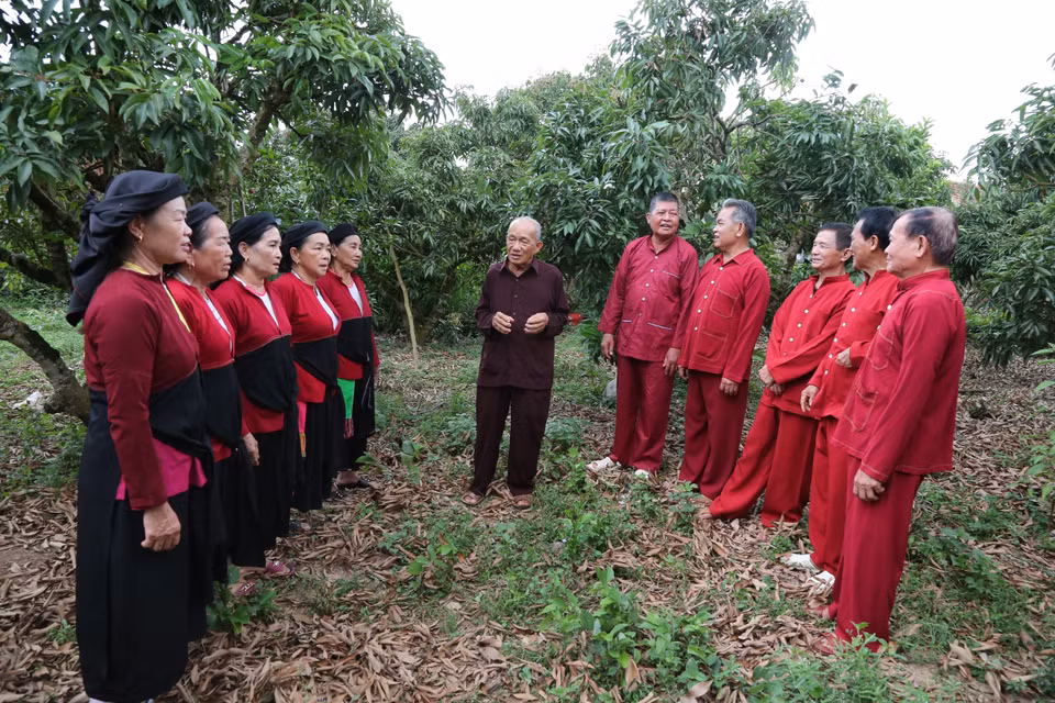 禄岸乡山由族同胞民歌俱乐部。图自 越通社