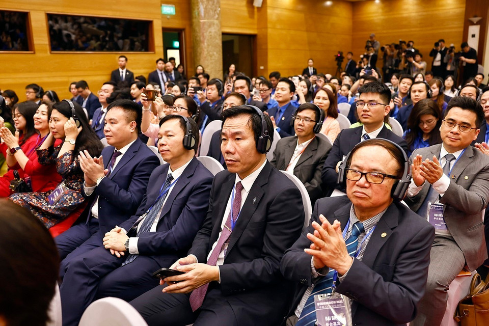 越中两国代表出席中越人民联欢。图自 越通社