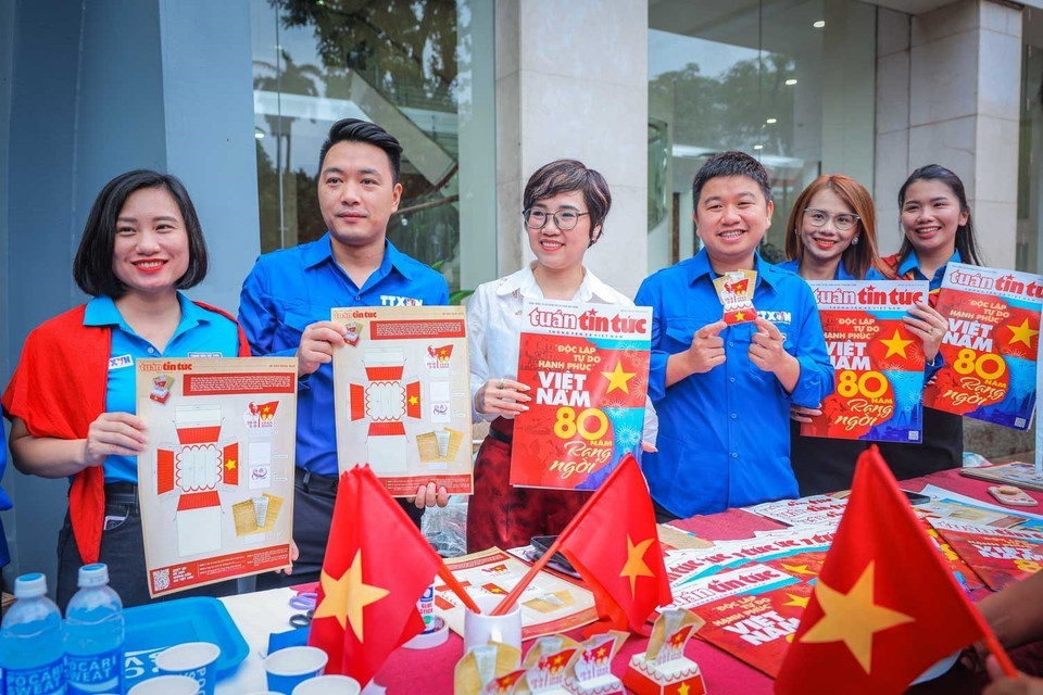 越通社《新闻报》推出国庆80周年特别刊物。图自