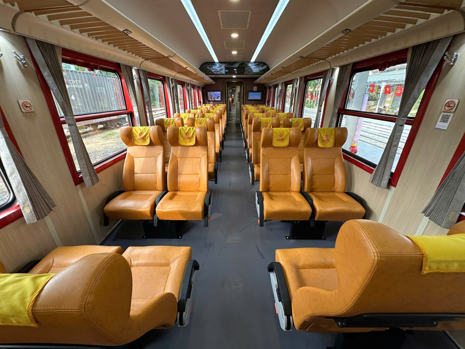 “红凤凰号”豪华列车内部一览。图自 越通社