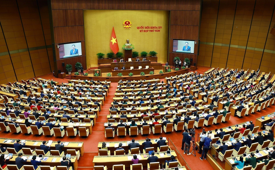 2024年10月21日上午,第十五届国会第八次会议在河内国会大厦隆重开幕。图自 越通社