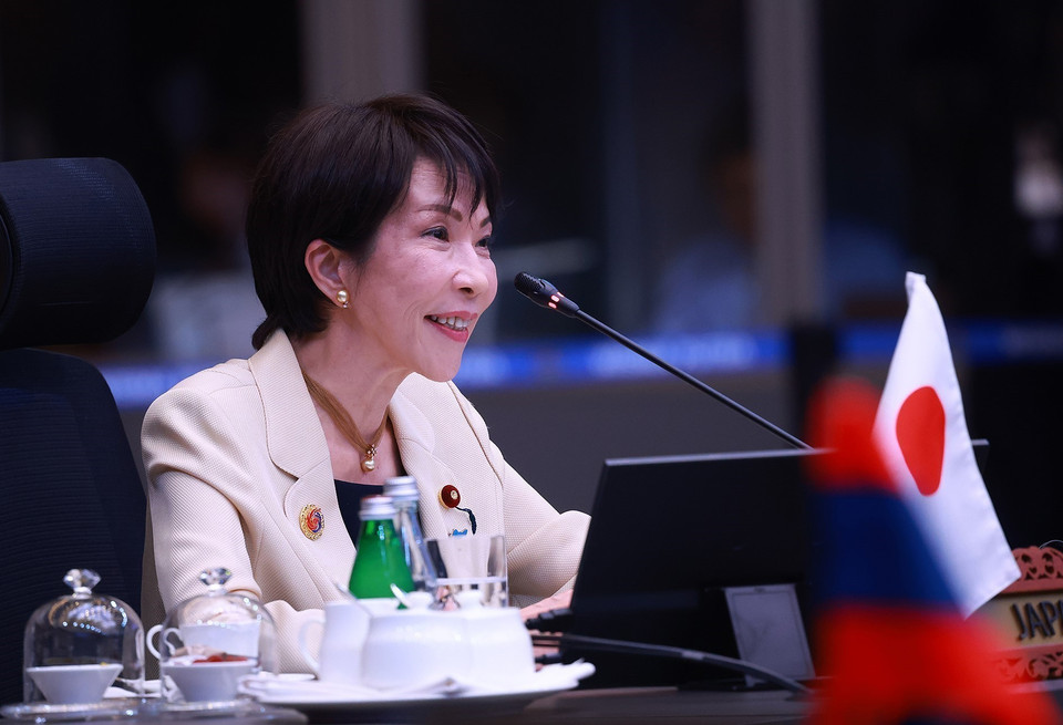 日本首相高市早苗在第28届东盟—日本领导人峰会上发表讲话。图自 越通社