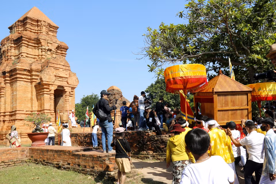 婆山奴（Po Sah Inu）塔遗址区是林同省沿海地区文化探索之旅中不可或缺的一站。图自 越通社