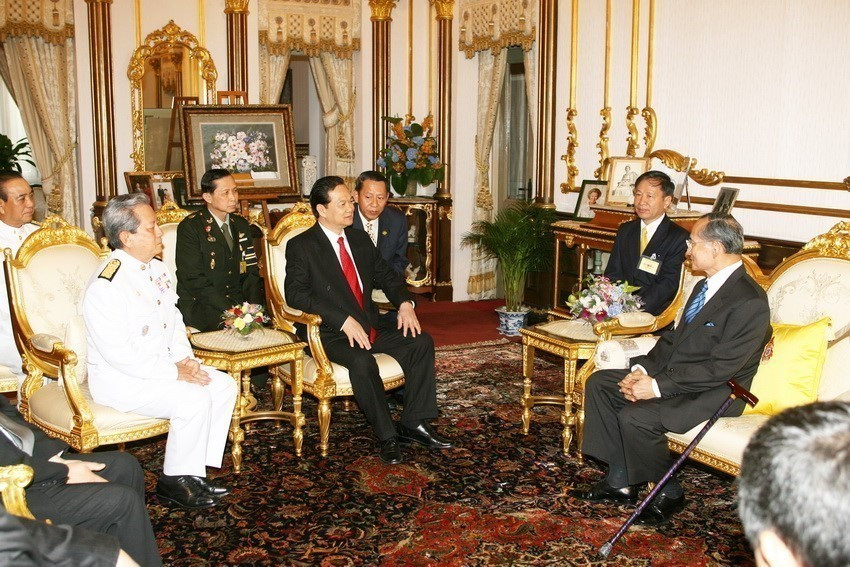 2006年12月20日，越南政府总理阮晋勇会见了泰国国王普密蓬•阿杜德。图自 越通社