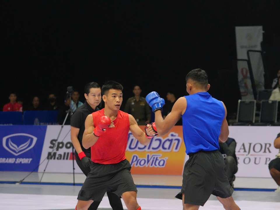 文明凭借技术性击倒在第三回合开始前击败了来自马来西亚的对手。图自 越通社