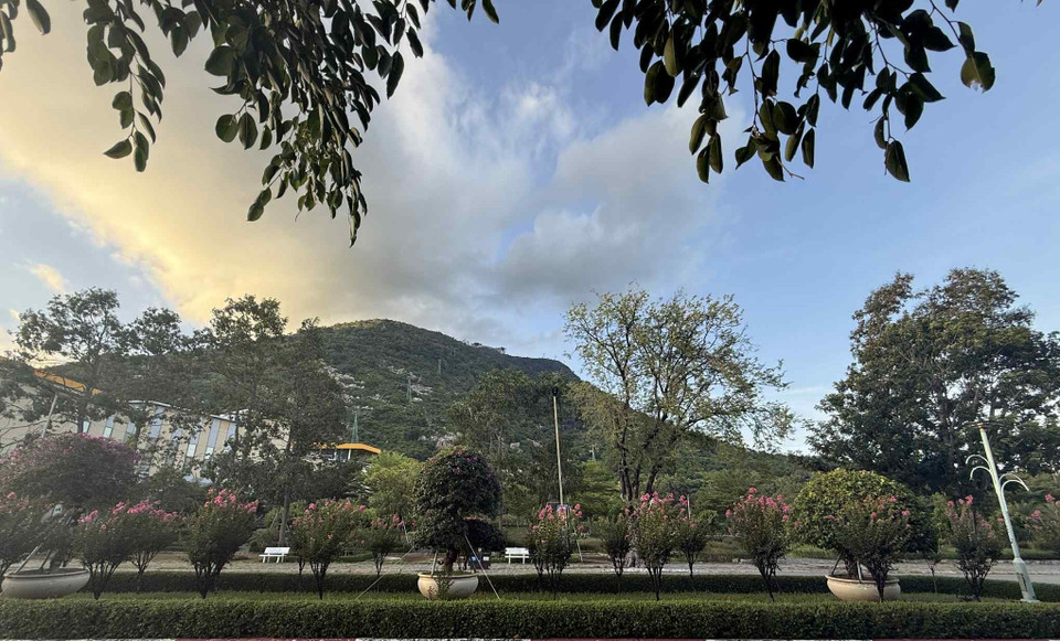 黑婆山是探索西宁之旅中不可错过的标志性目的地。图自 越通社