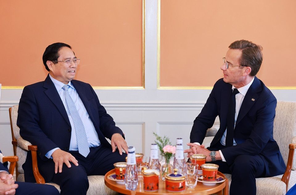 越南政府总理范明政与瑞典首相乌尔夫·克里斯特松举行小范围会谈。图自 越通社
