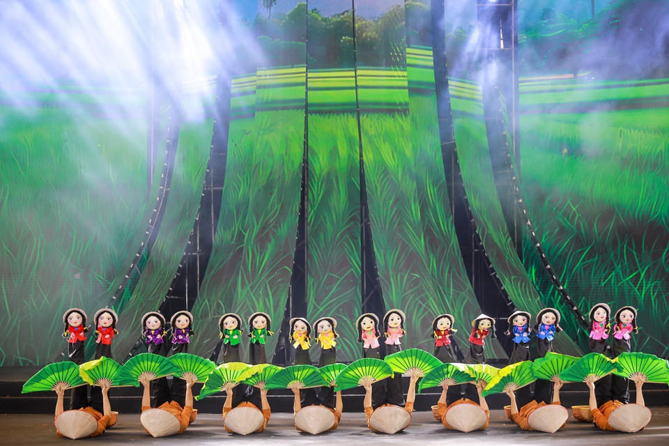 现场演出十分精彩。图自 越通社