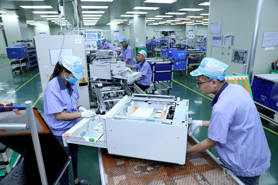 香港(中国)亿和精密工业控股有限公司在海防市 VSIP工业园区投资建厂。图自 越通社