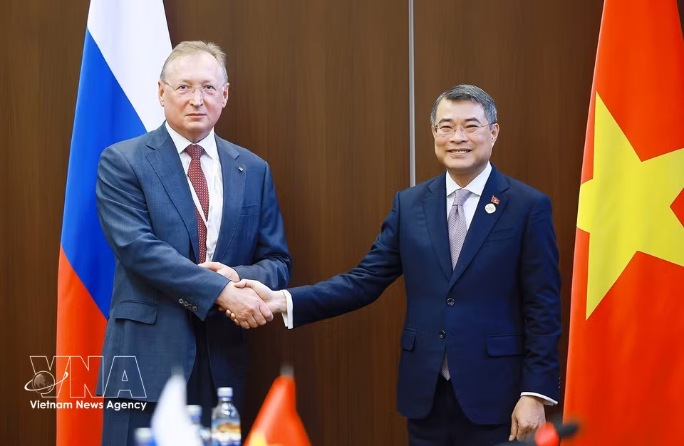 黎明兴总理会见俄罗斯国有扎鲁别日石油公司(Zarubezhneft)·谢尔盖·伊万诺维奇（Sergey Kudryashov）。图自 越通社