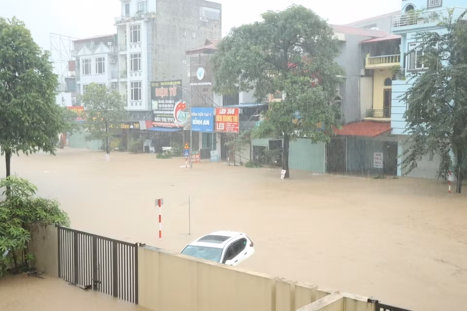 强降雨引发太原省潘廷逢坊严重内涝。图自 越通社