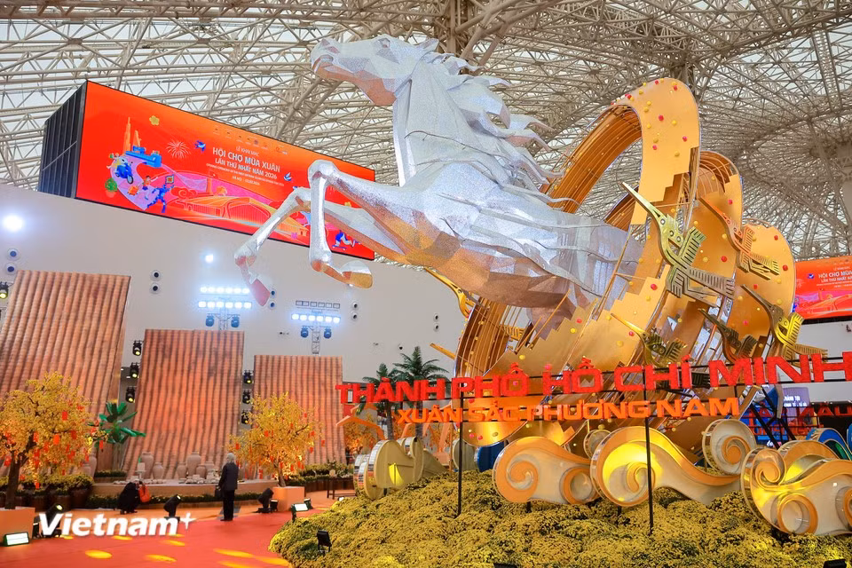 位于金龟展览馆主大厅的“地方主题——胡志明市”展区，是本届博览会的核心板块，全面呈现胡志明市在经济、文化、旅游等领域的发展成果和城市形象。图自 越通社《Vietnam+》
