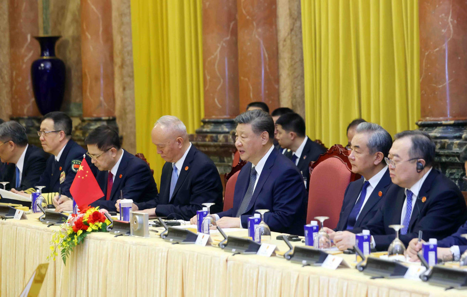 中共中央总书记、国家主席习近平与越南国家主席梁强举行会谈。图自 越通社