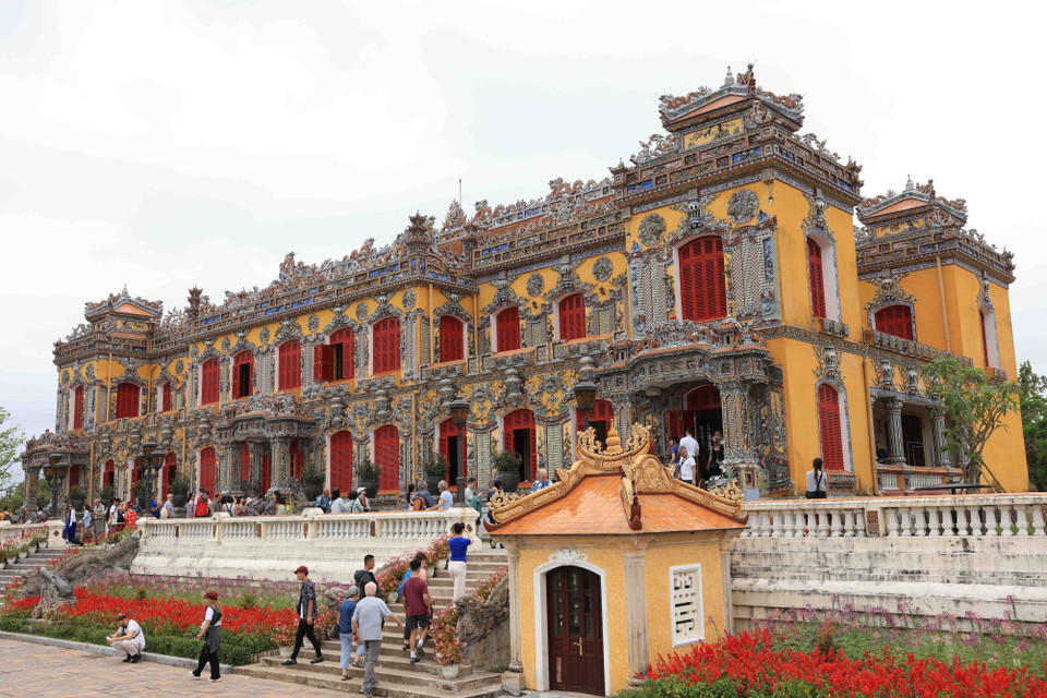 越南国家统一50周年:顺化将旅游业发展成为尖端的经济产业 | Vietnam+ (VietnamPlus)