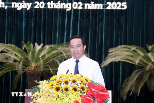 ong-nguyen-van-duoc-giu-chuc-chu-tich-ubnd-thanh-pho-ho-chi-minh-2002-2.jpg